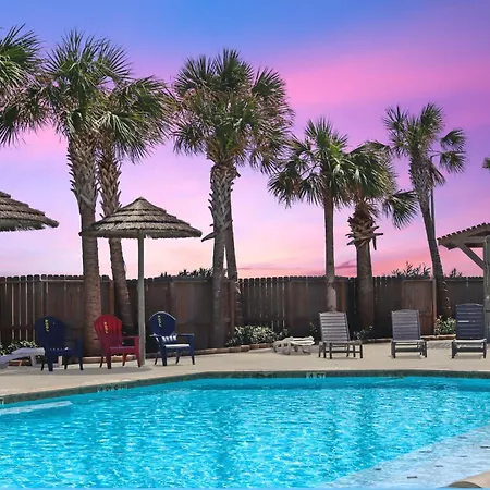 Walk To Whitecap Beach, Pool, Balcony, Charcoal Grill, Beach Accessories